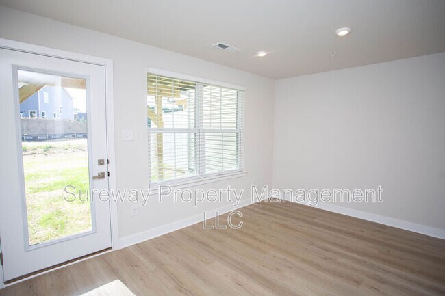 Foto del edificio - 8 Foxwood Dr