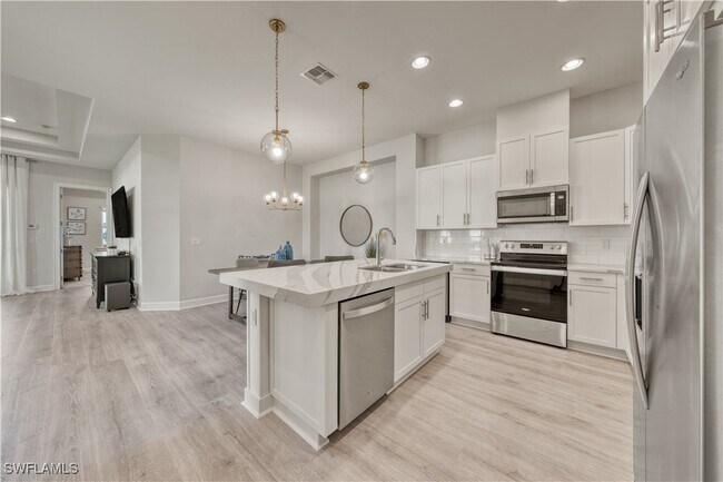 Foto del edificio - 6421 Carnival Rd