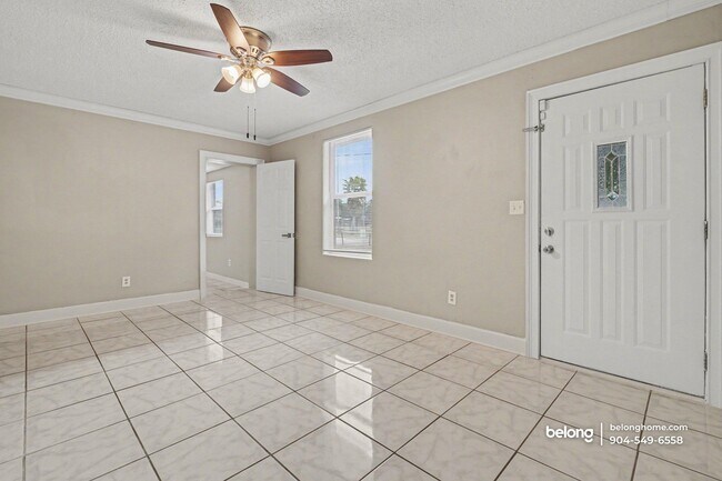 Building Photo - 3445 Soutel Dr