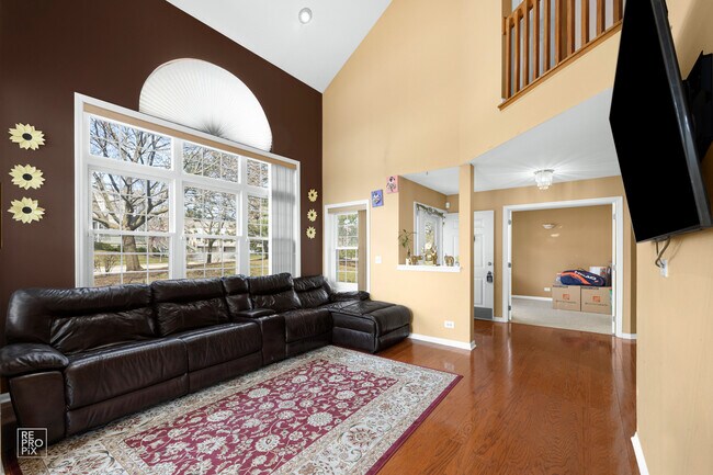 Foto del edificio - 1233 S Parkside Dr