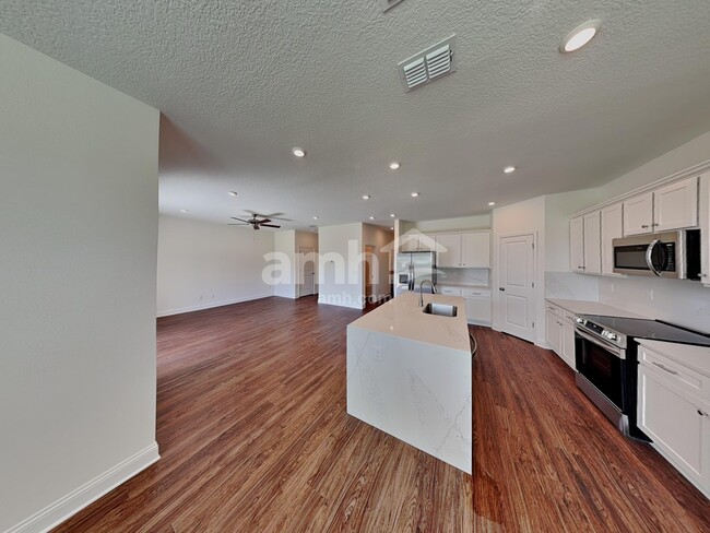 Building Photo - 291 Onate Cir