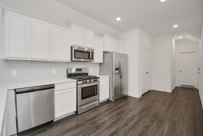 Foto del edificio - 15819 Kinlough Dr