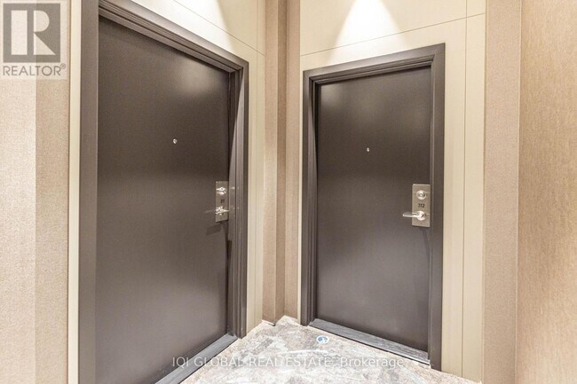 Photo du bâtiment - 10 Honeycrisp Cres