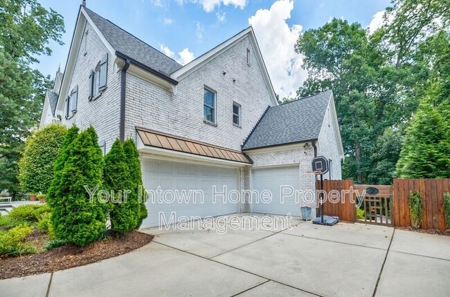 Building Photo - 6321 Hunting Creek Rd NE