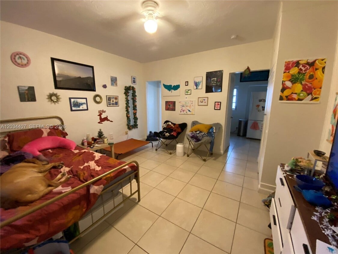 Foto del edificio - 730 SW 10th St