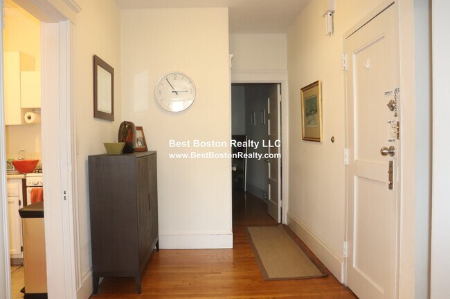 Foto del edificio - 8 Forest St