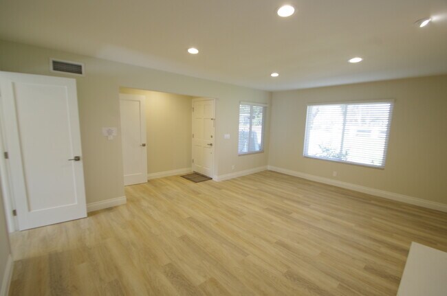 Foto del edificio - 1129 Bright Glen Cir