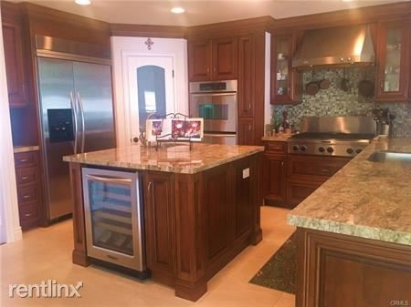 Foto principal - 4 br, 4 bath House - 332 Flower St