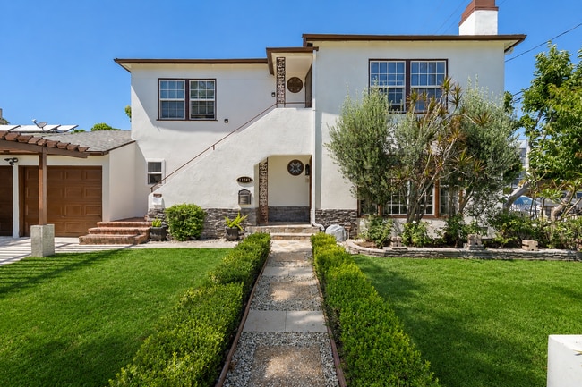 Building Photo - 11241 Peach Grove St