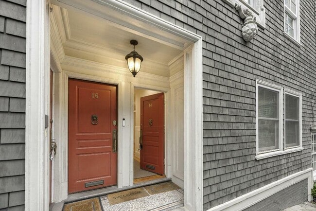 Building Photo - 16 Pleasant St
