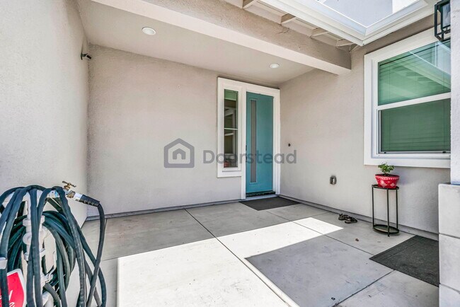 Building Photo - 16819 Karsen Ln