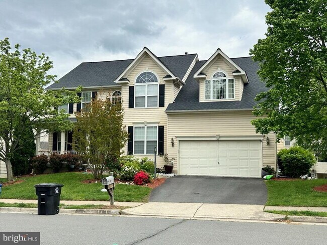 Photo - Elegant Colonial Near Parks, Shopping, and Commuter Routes Apartment