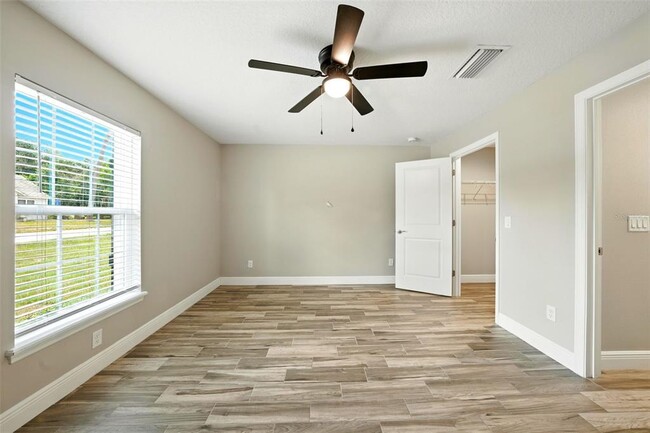 Building Photo - 446 Fahnstock St