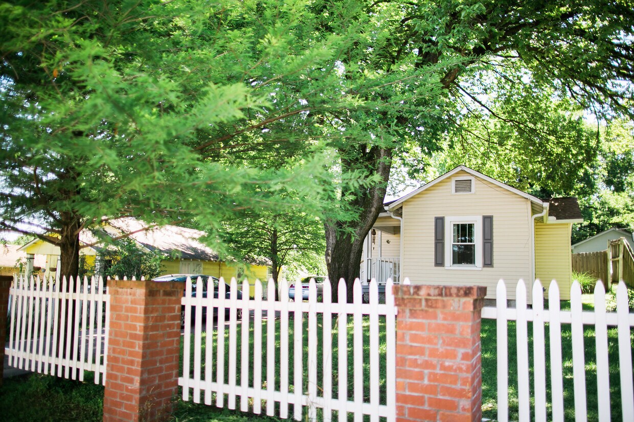 Foto principal - 2218 Kline Ave