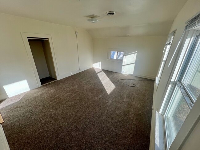 Foto del edificio - 440 Lake St