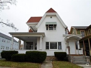 Building Photo - 214 S Park Ave