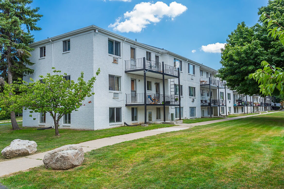 Wedgewood West Apartments in Rochester, NY