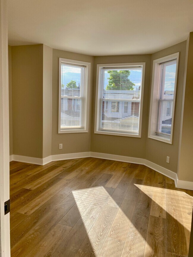 Foto del edificio - 5828 Windsor St