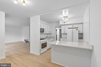 Building Photo - 5005 Green Mountain Cir