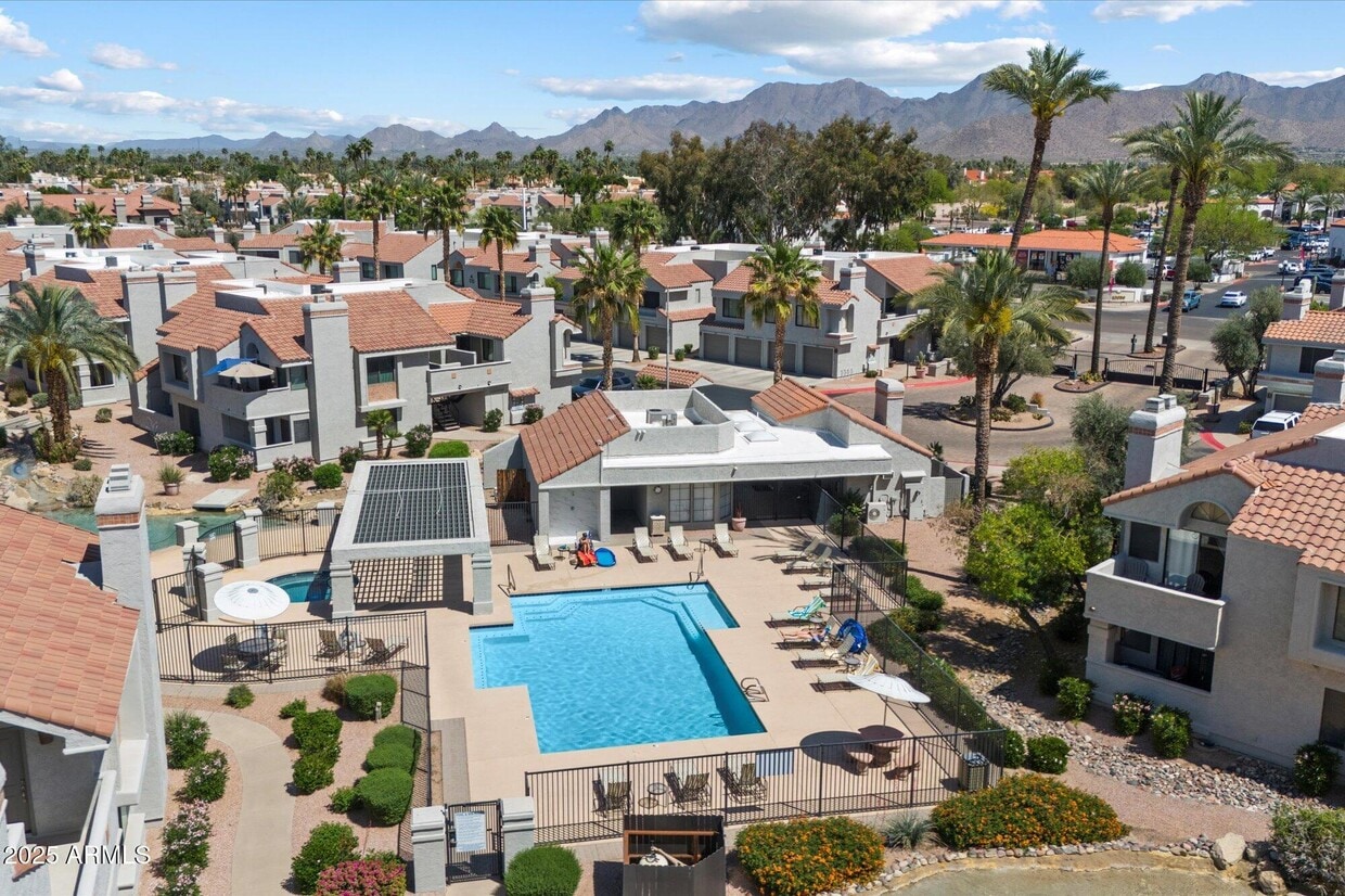 Foto principal - 10115 E Mountain View Rd