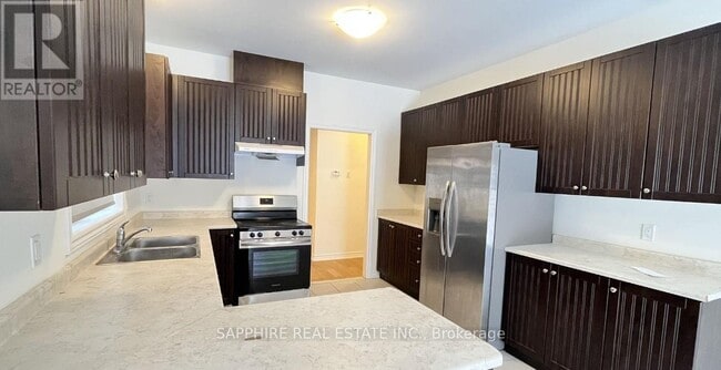 Building Photo - 25 Huntsworth Ave