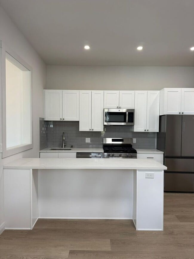 Photo - 169 Fair Oaks St Apartment