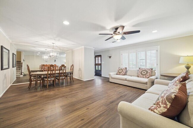 Building Photo - 6330 Briar Rose Dr