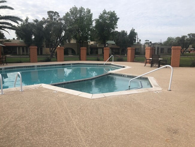 Heated South Pool/Jacuzzi - 8337 E Valley Vista Dr