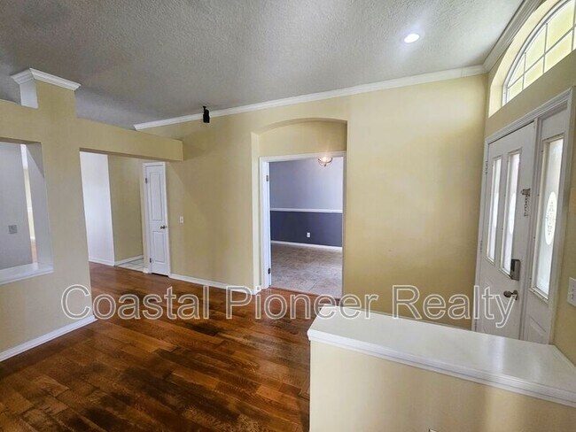Foto del edificio - 9708 Dunscroft Ln