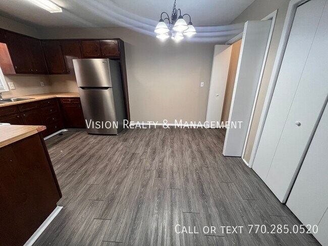 Foto del edificio - 12 S Creek Rd