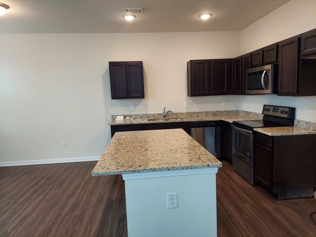 Building Photo - Newly Built Beautiful Townhome for Rent in Mableton
