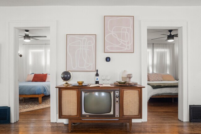 Foto del edificio - 640 48th St