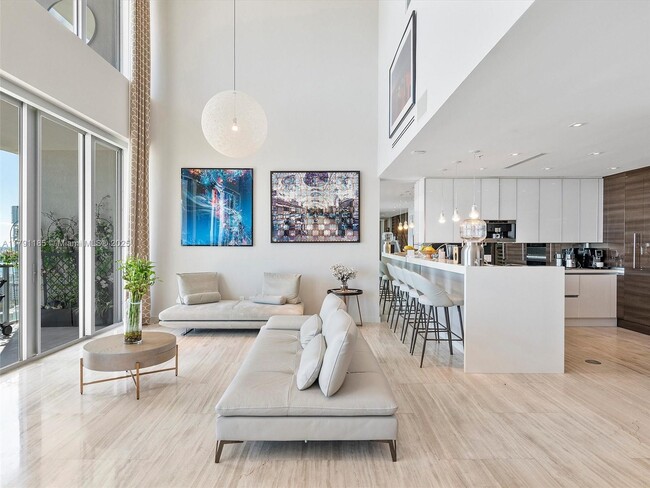 Foto del edificio - 3470 E Coast Ave