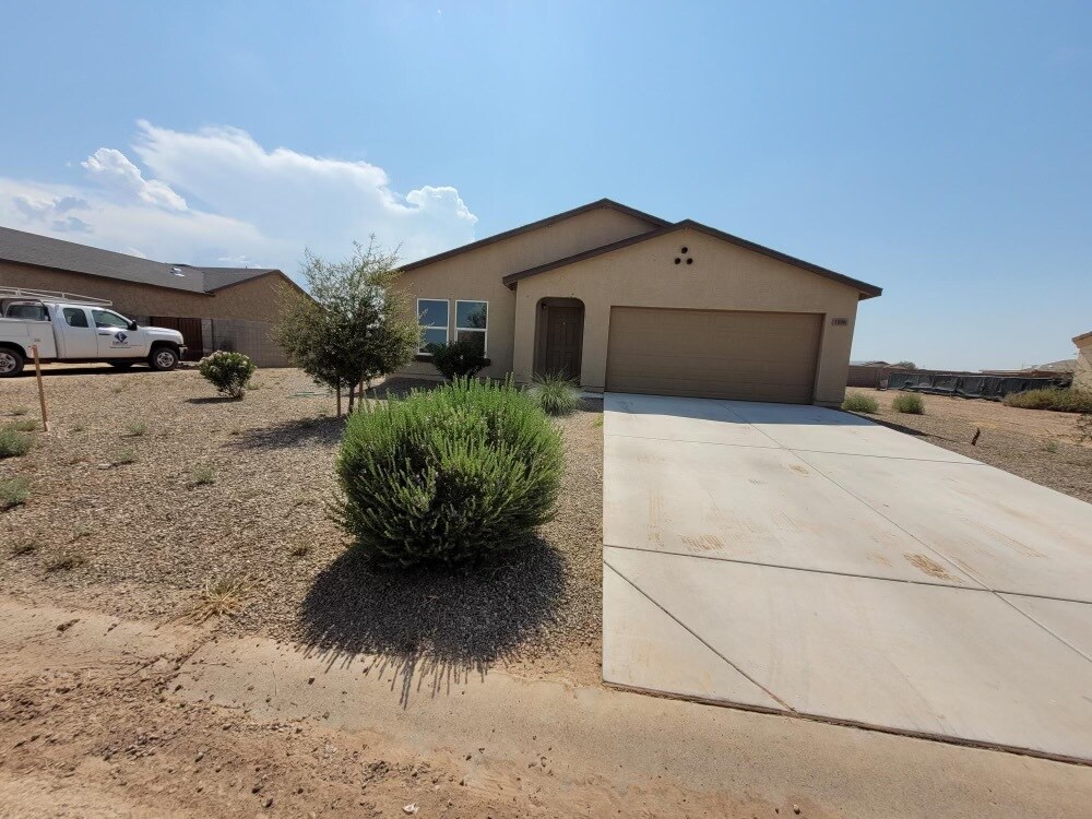 Foto del edificio - 13086 S Laredo Rd