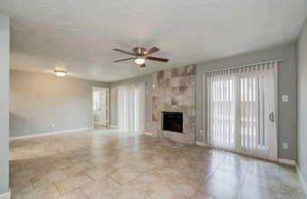 Building Photo - 10555 Turtlewood Ct