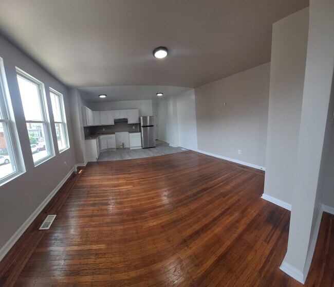 Building Photo - Very big and beautiful West Philadelphia E...