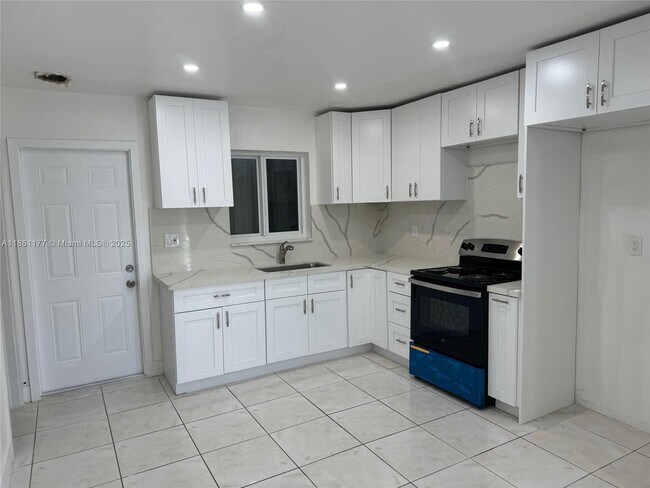 Foto del edificio - 732 SW 6th St