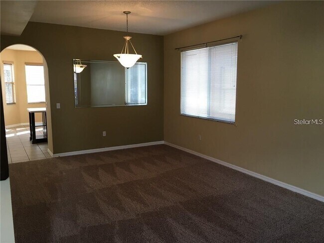 Foto del edificio - 4210 Harbor Lake Dr