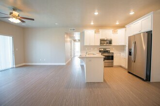 Building Photo - 1128 S 820 E