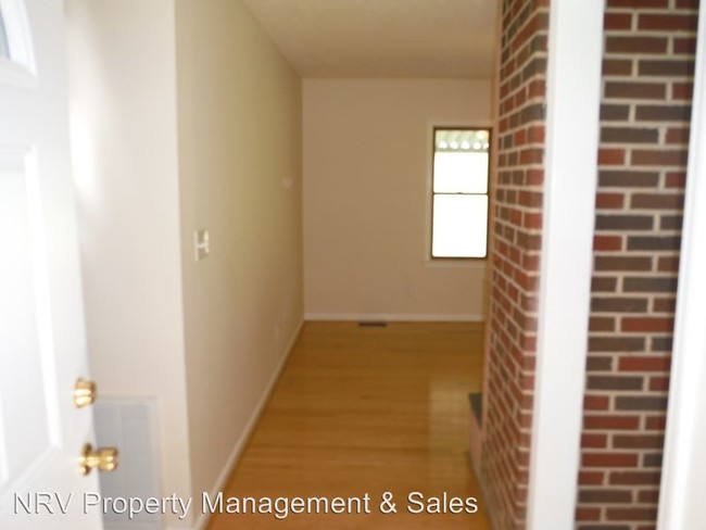 Building Photo - 3 br, 1 bath House - 3730 Kirk Hollow Road