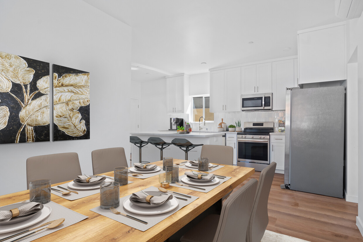 Foto principal - 13804 Moorpark St
