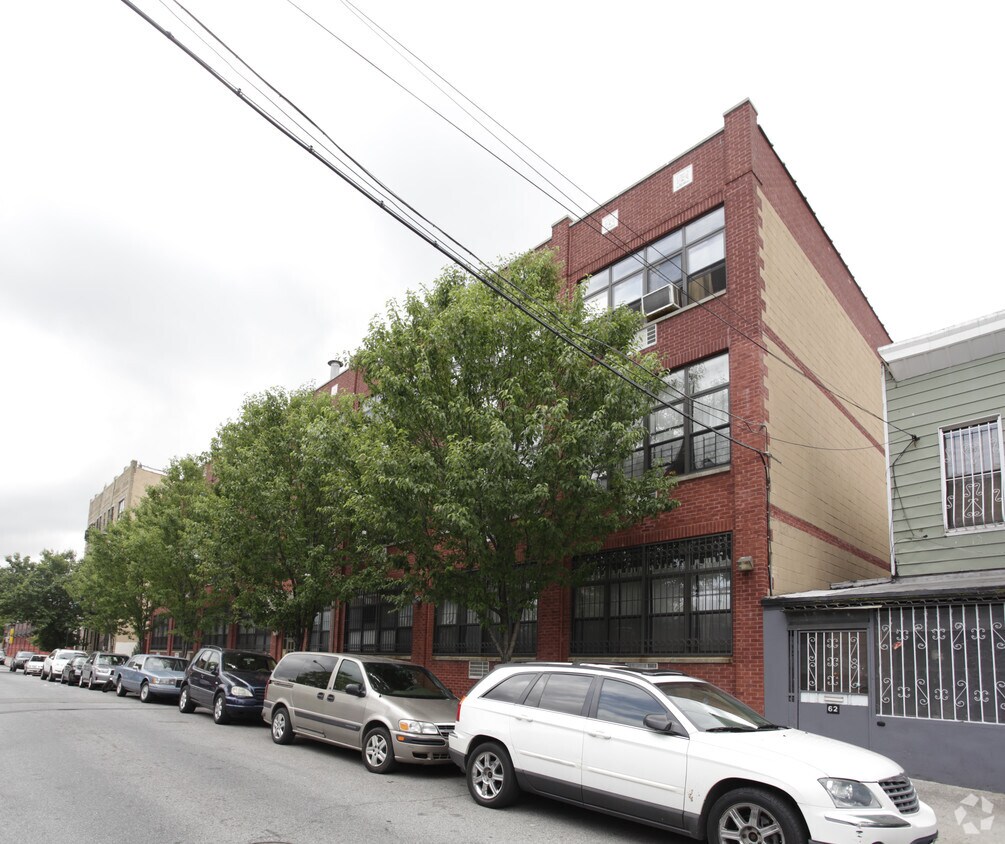 64 - 78 W 9th St - 64-78 W 9th St