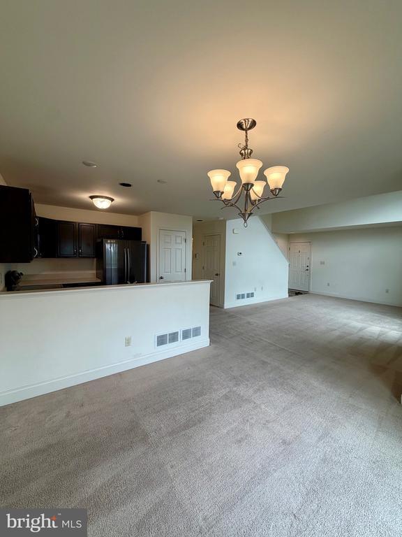 Foto del edificio - 8464 Hamilton St