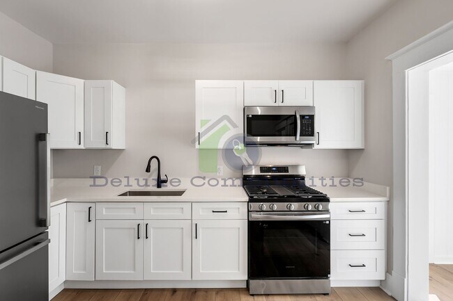 Foto del edificio - 606 Lafayette Ave NE