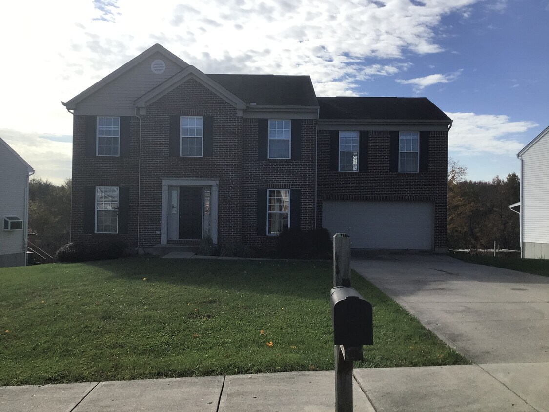 2360 Frontier Drive House Rental in Hebron, KY