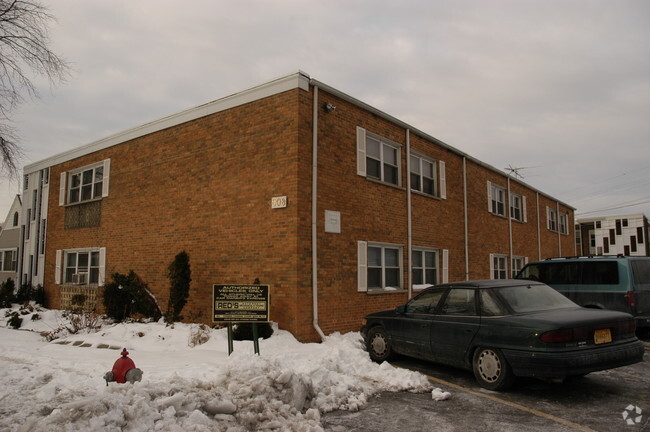 The Fountain Apartments - The Point at Euclid Apartments