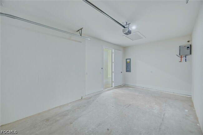 Building Photo - 5428 Bristo St