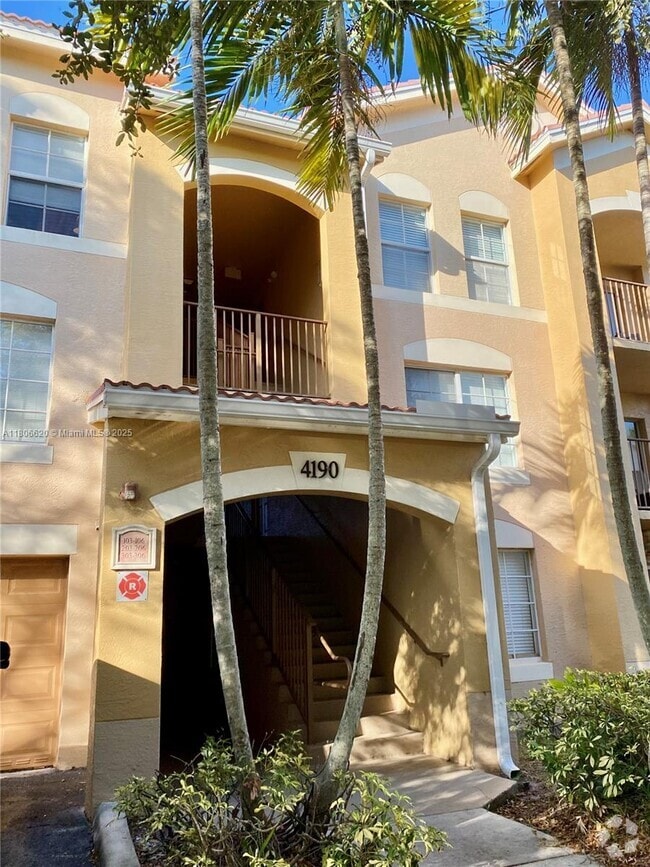 Building Photo - 4190 San Marino Blvd