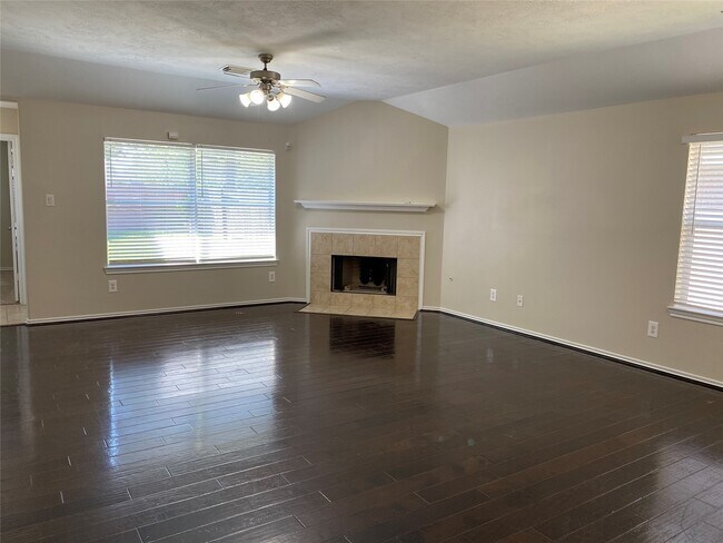 Foto del edificio - 5130 Forest Sage Ln
