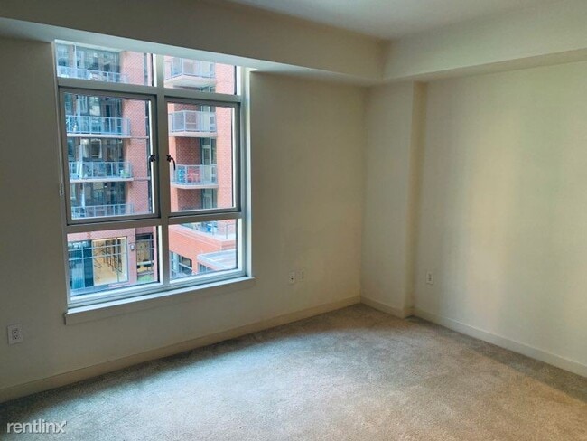 Building Photo - 1 br, 1 bath Condo - Velocity